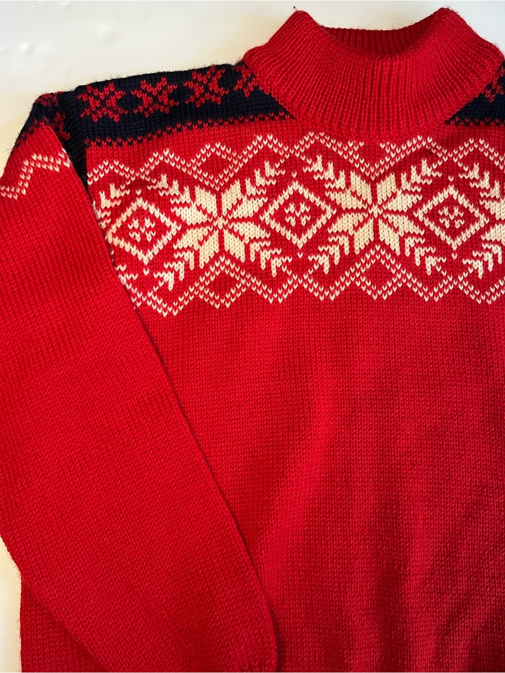 VTG Dale of Norway Pure Wool Nordic Ski Sweater Red Snowflake Mock Neck Mens 50 - Picture 3 of 7